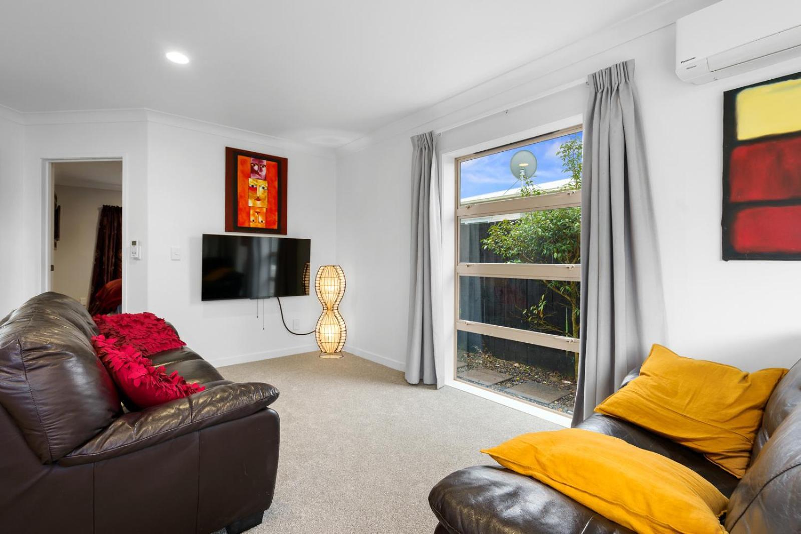 Sunny, Quiet, 2-Bedroom Unit In Fabulous Location! 케임브리지 외부 사진