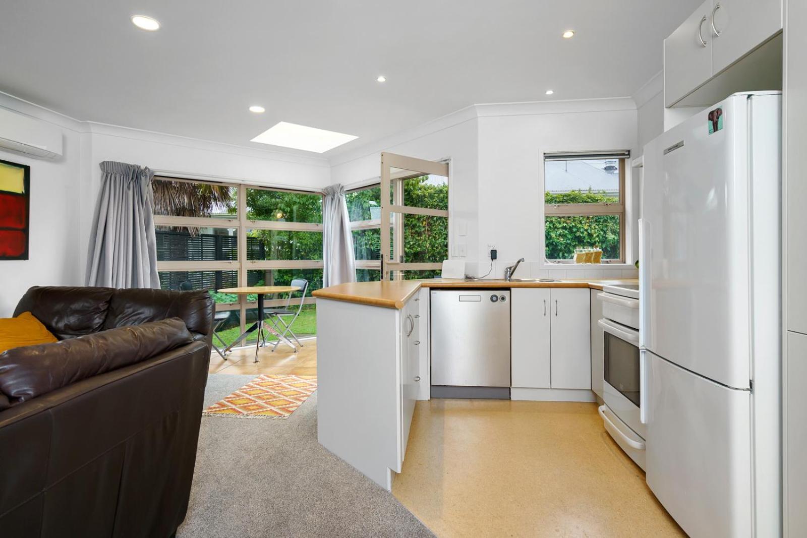 Sunny, Quiet, 2-Bedroom Unit In Fabulous Location! 케임브리지 외부 사진