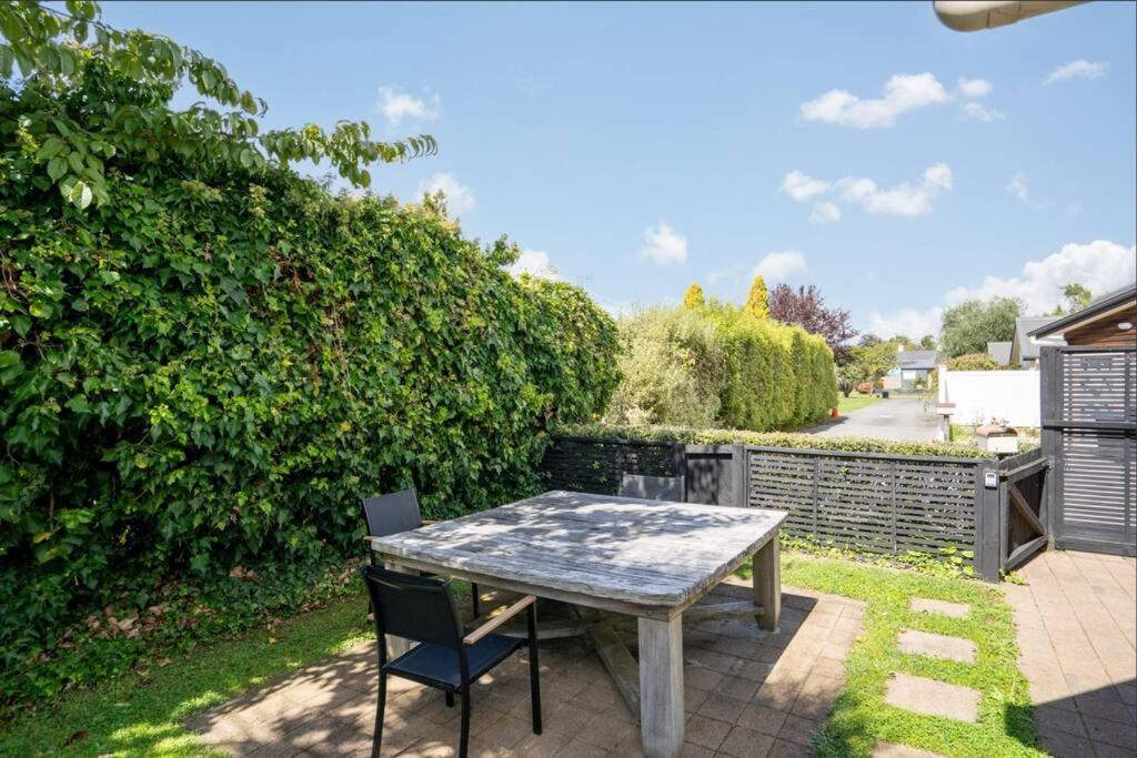 Sunny, Quiet, 2-Bedroom Unit In Fabulous Location! 케임브리지 외부 사진